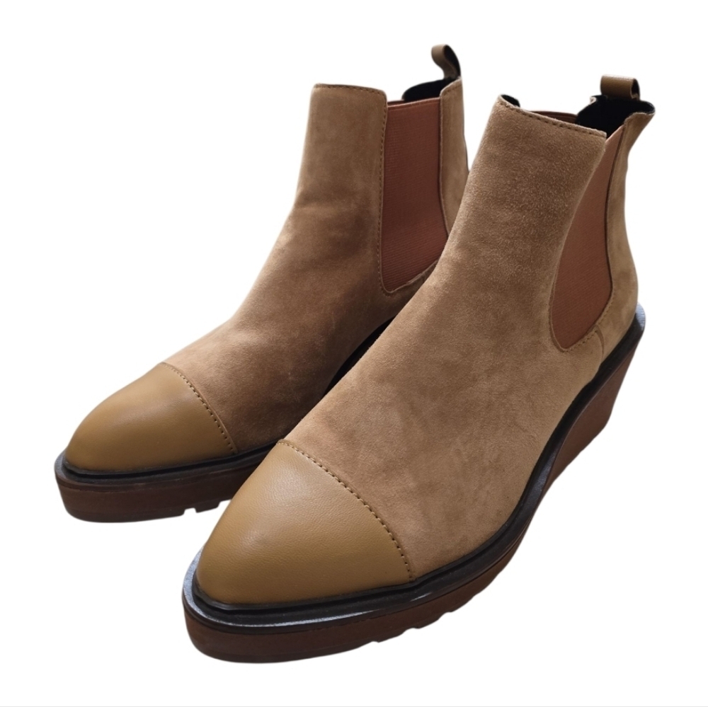 Cecelia NY Gemmain Tan Suede Cap Toe Chelsea Wedge Boots 9.5